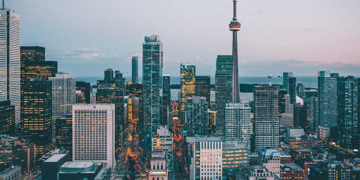 Foto bangunan cakrawala kota Toronto, Kanada.